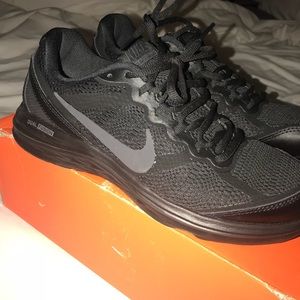 Nike Dual Fusion Running Shoes